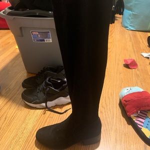 Swade black knee high boots